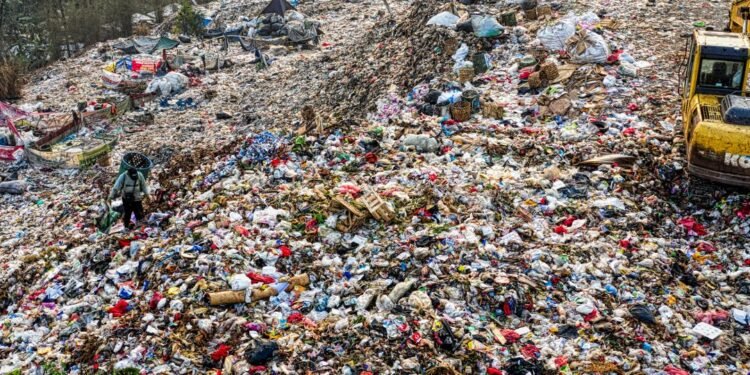 PMC dispatches 150 tonnes of dry waste to Belgaum for alternative fuel