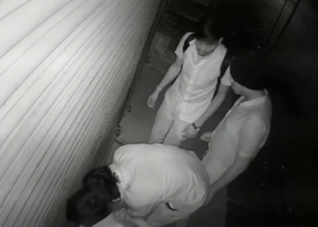CCTV Footage Captures Burglars Robbing 5 Shops in Malli Galli, Azad Galli, Pangul Galli and Shani Mandir area.