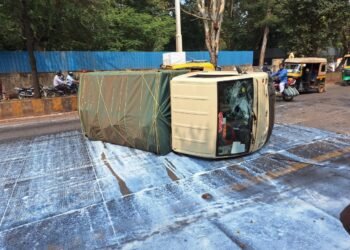 Milk van collides with two-wheeler on congress road