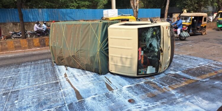 Milk van collides with two-wheeler on congress road