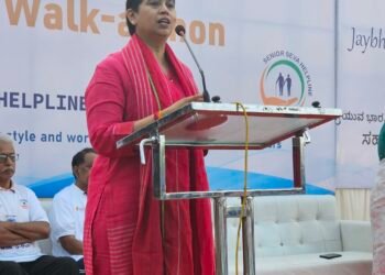 Laxmi Hebbalkar takes a walk with Belgaum’s elderly residents