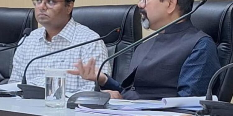 Belgaum authorities instructed to ensure sufficient drinking water supply to every village