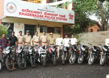 Khade Bazar Police arrests motorcycle thieves operating across states, retrieve 14 stolen bikes