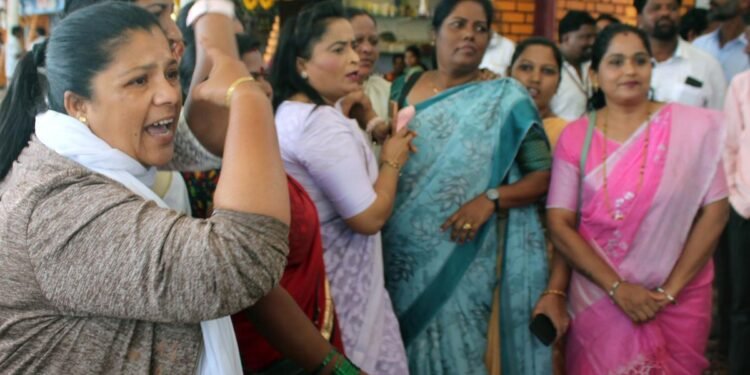 BJP-Congress clash over public market inspection at Khau Katta