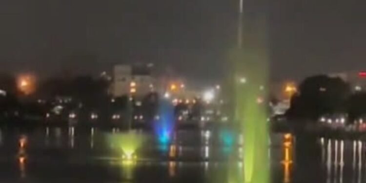 Belgaum lake get 7 new fountains on the request of MLA Asif Sait