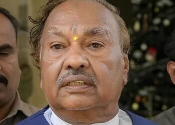 Eshwarappa challenges congress over removal of Savarkar’s portrait in Suvarna Soudha