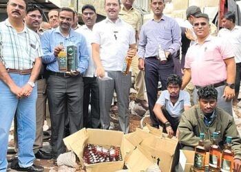 Goa Liquor hidden in mushroom bags exposed in Belgaum raid