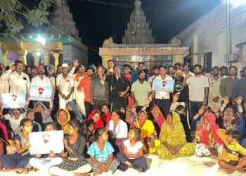 Tanda residents protest against Anganwadi worker accused of converting Hindus to Christianity