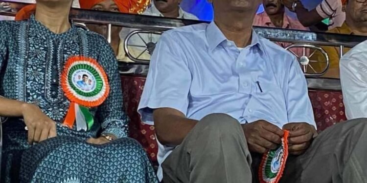 Minister Satish Jarkiholi & daughter Priyanka to not contest LS elections