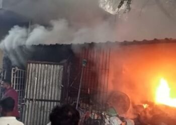 Miscreants ignite fire at a scrap shop in Belgaum