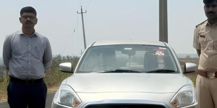 Fake Journalist Arrested for Smuggling Sandalwood