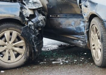 Lawyer loses life in a tragic road accident in Khanapur