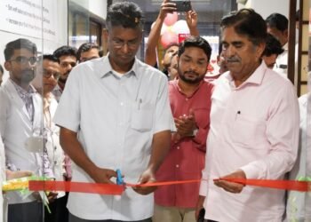 PWD Minister Satish Jarakiholi Inaugurates Utkarsha School and MyBlood Charitable Blood Bank by Mahesh Foundation