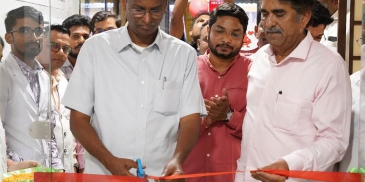 PWD Minister Satish Jarakiholi Inaugurates Utkarsha School and MyBlood Charitable Blood Bank by Mahesh Foundation