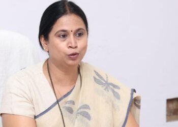 Lakshmi Hebbalkar Accuses BJP of Spreading False Information on Guarantee Schemes