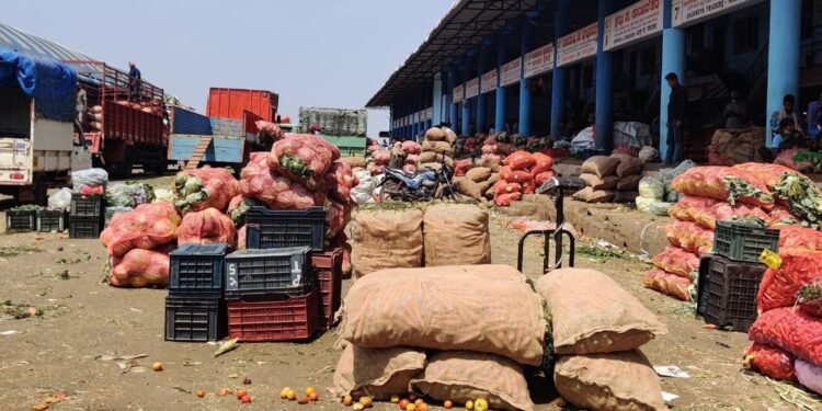 Belgaum APMC Struggles Amid Private Market Emergence