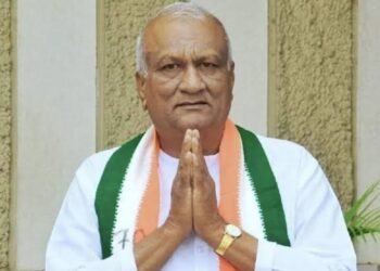 Election Commission issues notice to Raju Kage for breaching code of conduct