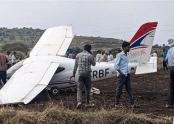 Emergency Landing of Training Aircraft in Belgaum; Pilots Suffer Minor Injuries