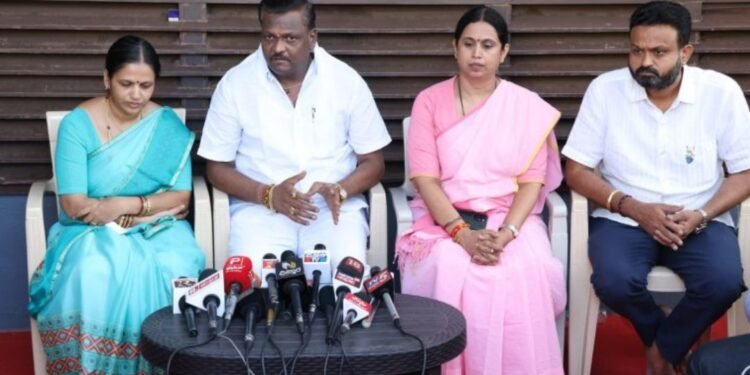 Father of victim Neha Hiremath Urges Voters to Choose Congress