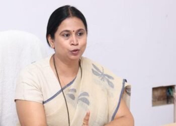 Hebbalkar Affirms Continuation of Guarantee Schemes, Ministers Show Support