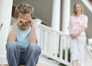 Mother Leaves Children Homeless to Live with 25-year-old-man