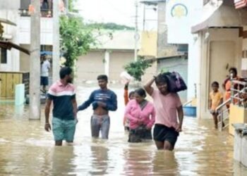 Gokak Town Submerged as Ghataprabha River Floods, Thousands Displaced in Belgaum