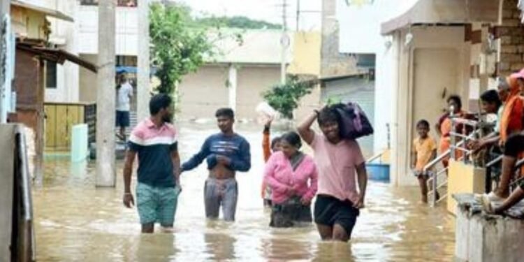 Gokak Town Submerged as Ghataprabha River Floods, Thousands Displaced in Belgaum