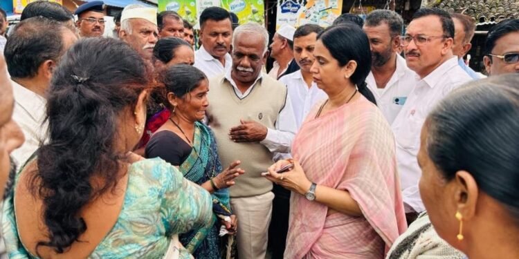 Minister Hebbalkar Criticizes Officials Over Flood Relief Delays and Assessments in Khanapur Visit