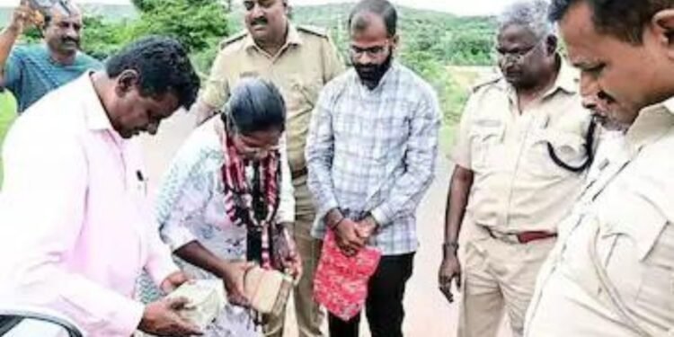 Police Seize ₹1.1 Crore in Illegal Cash Transfer Incident Near Halagatti Village