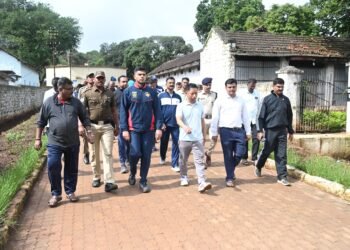 Hindalga Jail raided by police; contraband items seized and investigation underway