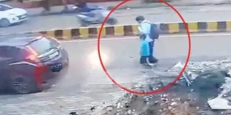 Seven year old boy escapes kidnapping attempt in Nehru Nagar, CCTV confirms incident