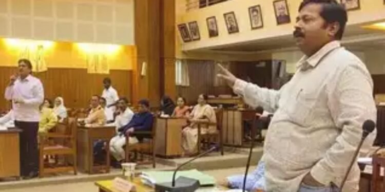 BCC meeting erupts over controversial land acquisition for Shahapur roads