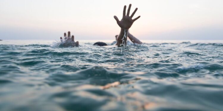 Belagavi hero risks life to rescue drowning woman