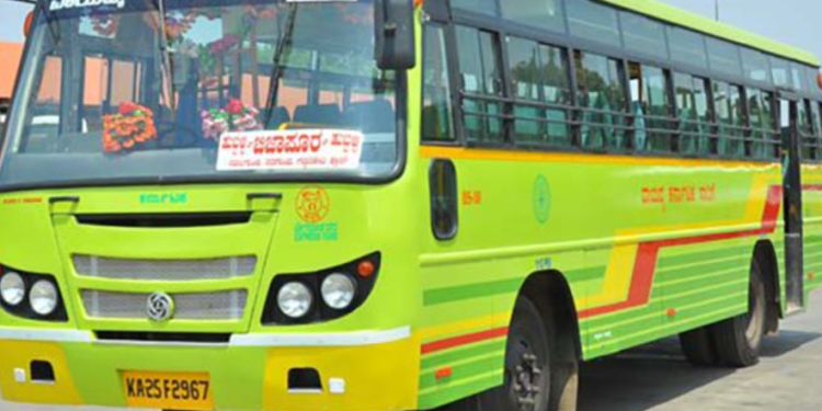 Bus veers into sugarcane field after technical fault, passengers injured in Belagavi