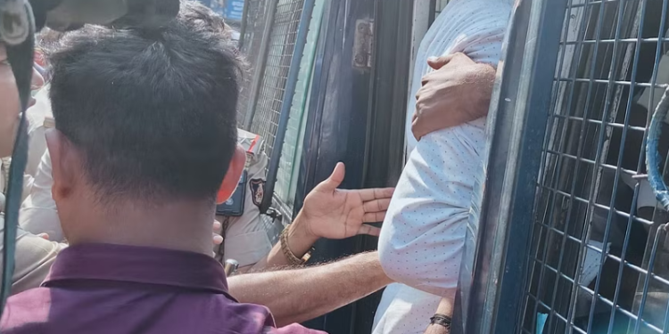 Belagavi police detain MES leaders and activists protesting winter session