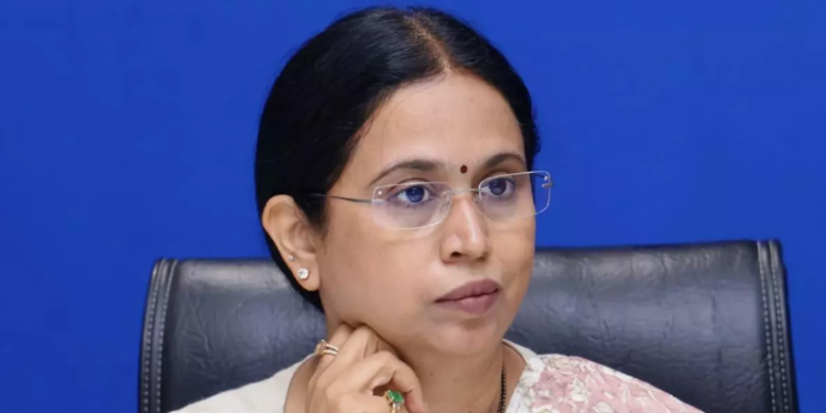 Minister Laxmi Hebbalkar assures Gruha Lakshmi Funds will be credited within a week