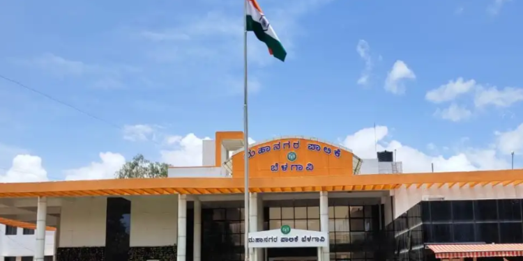 Belagavi farmers protest cabbage price crash, submit memo to DC