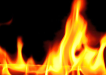 Massive fire erupts at Koganoli Toll Plaza in Belagavi, thick smoke engulfs area