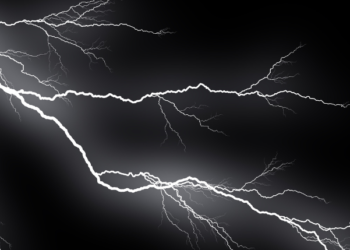 Farm women die in lightning strike while returning home in Belagavi
