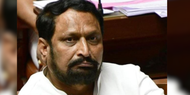 Former Deputy CM Laxman Savadi’s Car Meets With Accident, No Injuries Reported