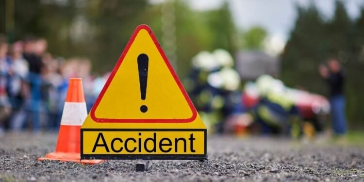 Private bus accident near Hirebagewadi leaves two dead, several injured