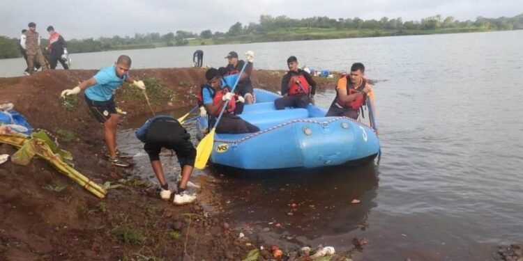 Rivalry between Jarkiholi and Katti camps turns dramatic in Belagavi 