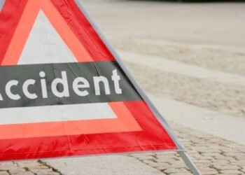 Bus from Bengaluru to Athani rams into tree near Gokak; 10 injured