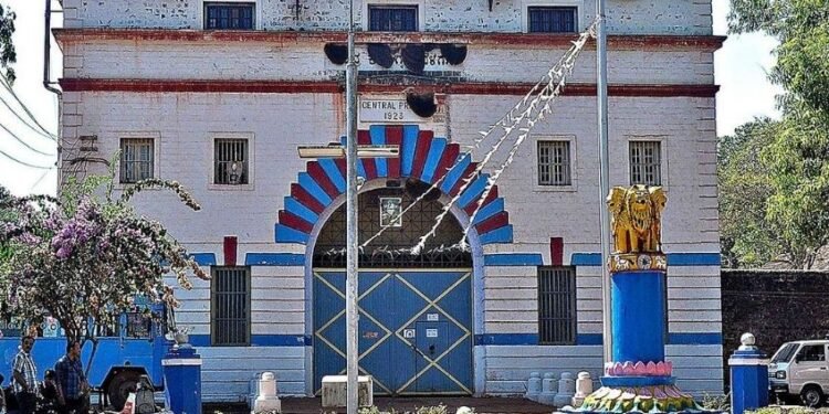 Belagavi DC warns illegal clinics after raid on unlicensed skin centre