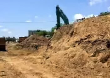 Bike rider dies after crashing into wall while fleeing stray dogs in Belagavi