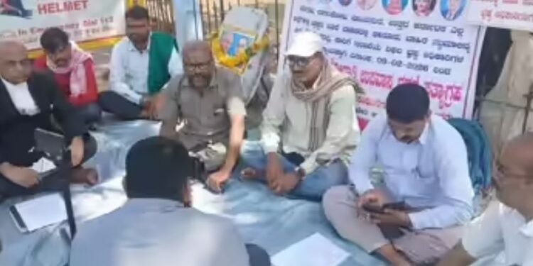 Social activists begin hunger strike against loud DJ vehicles in Belagavi
