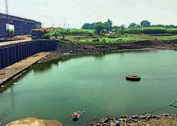 Ghataprabha River Water Turns Red Near Mahalingapura, Sparking Villager Concern