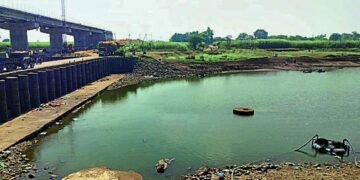 Ghataprabha River Water Turns Red Near Mahalingapura, Sparking Villager Concern